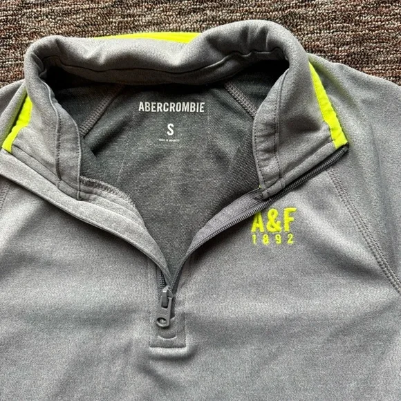 Y2K Abercrombie & Fitch Active 1/4 Zip Athletic sweatshirt Size Small - Picture 2 of 6